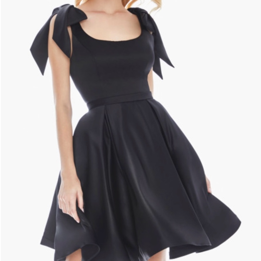 Ashley Lauren Black Bow Cocktail